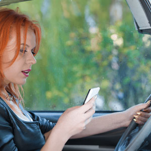Majority of Americans favor tougher texting-while-driving laws